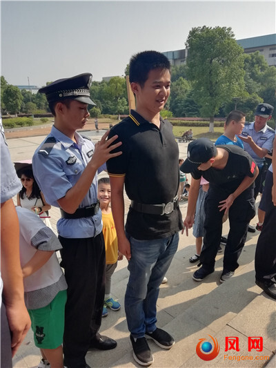 今日女报/凤网宝贝体验营 湖南警察学院