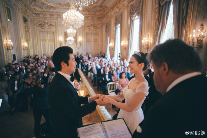 郎朗官宣婚讯