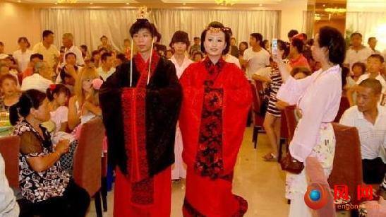 婚礼 留学生 汉服 复古