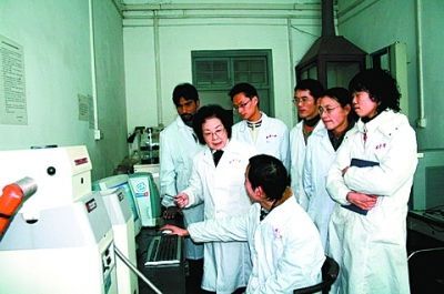 武汉大学唯一女院士 张俐娜
