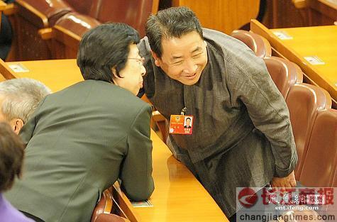 宋祖英被封喉 宋祖英两会被封喉 宋祖英