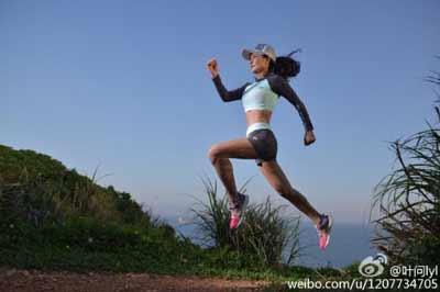 50岁健身奶奶 叶问 健身奶奶