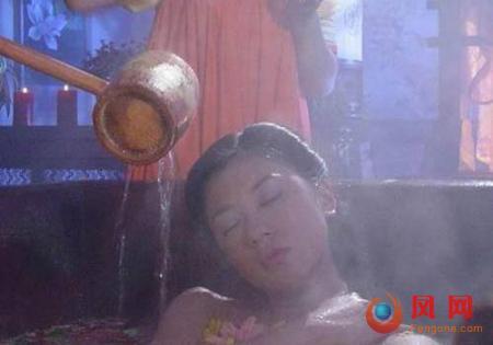 出水似芙蓉 女星诱惑裸浴戏大盘点